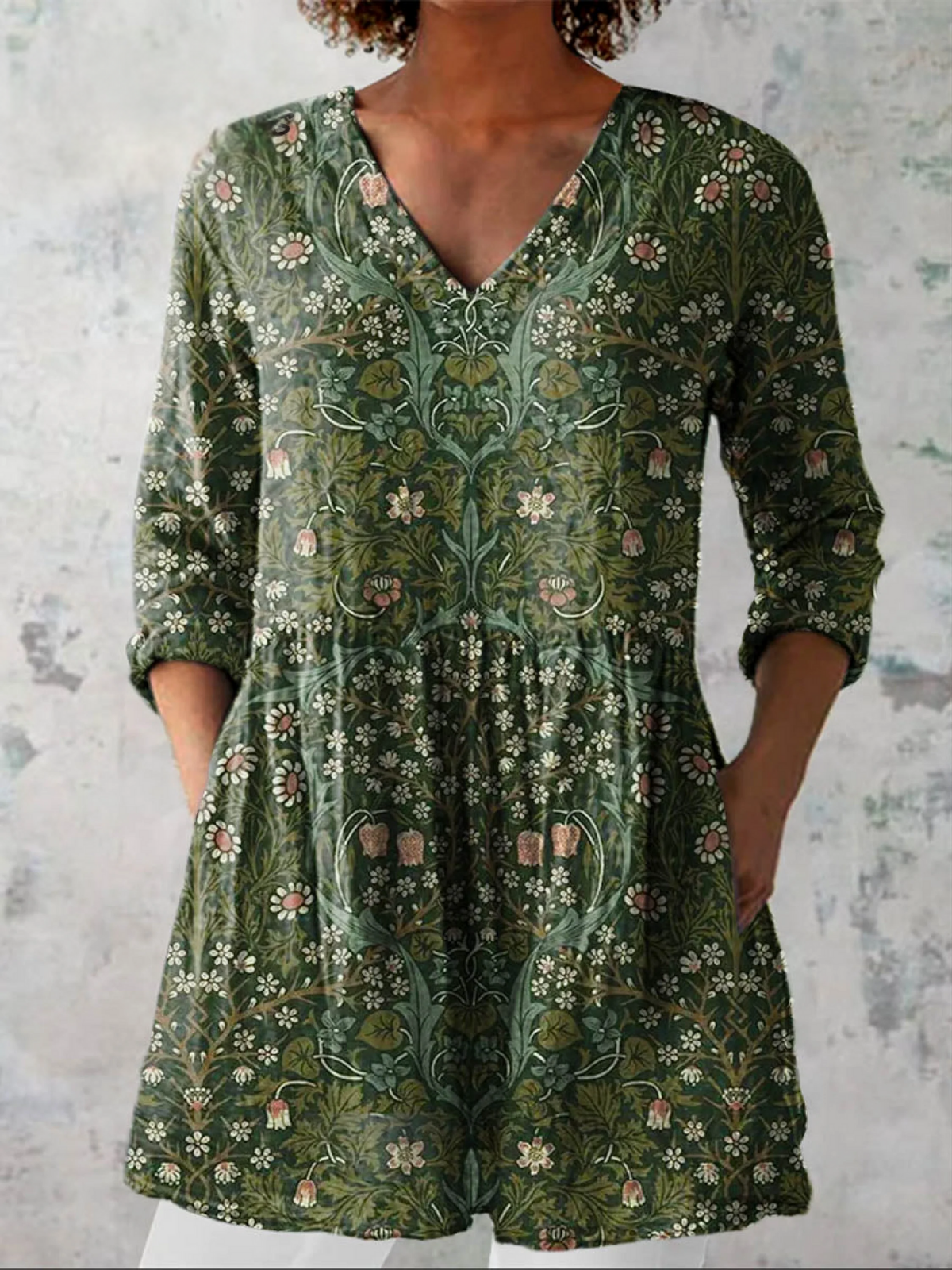 Hero | Long V-neck blouse